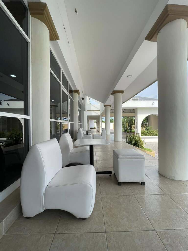 Tinas Hotel Vicans